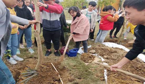 说明: 5dbf87a45cbc2676